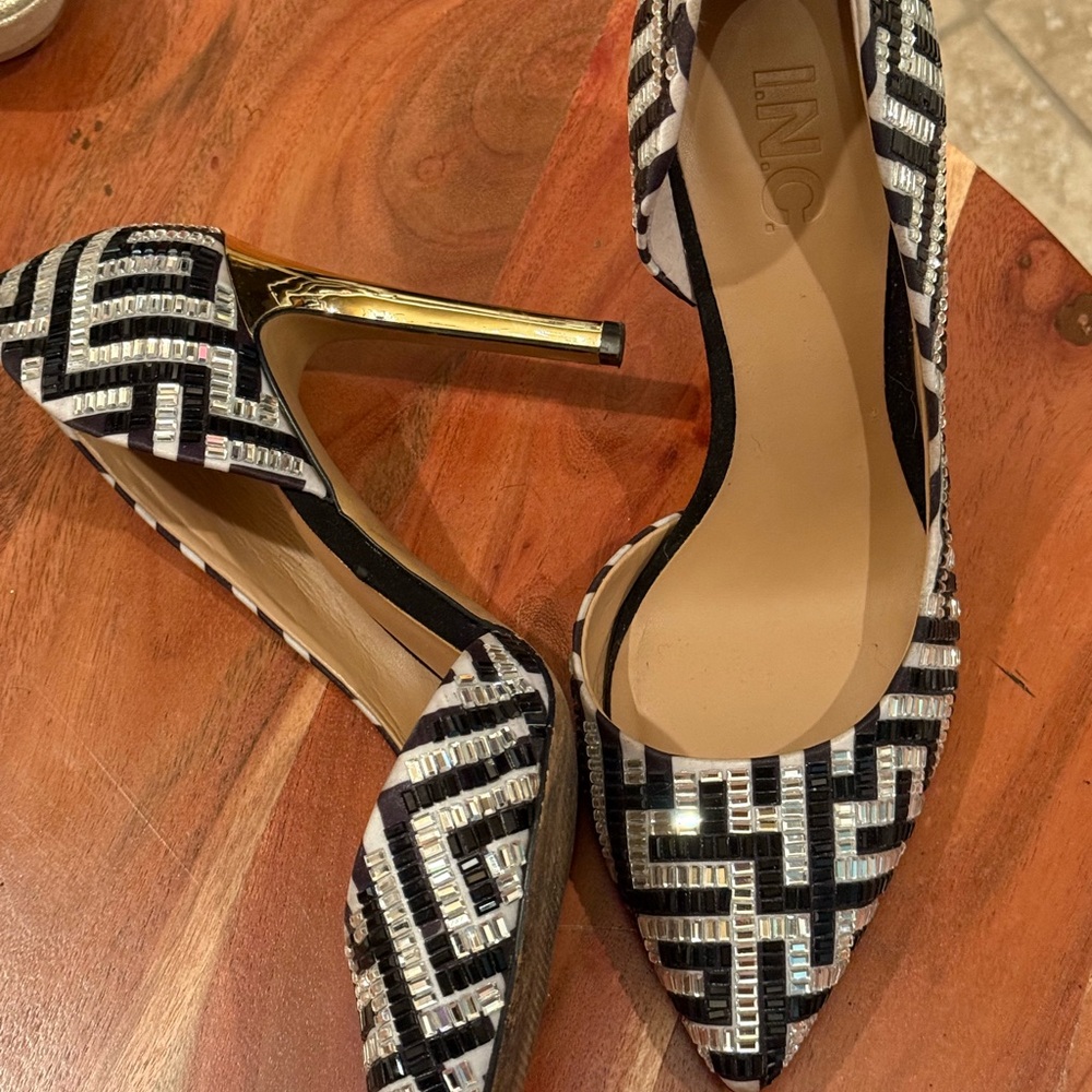 I.N.C. International “Maze” Elegant Black and White Heels - Picture 4 of 5